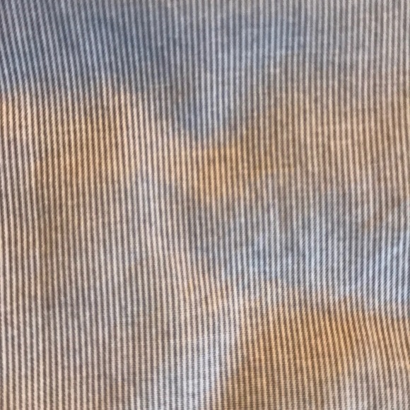 GAP Women’s button down top - Small - Picture 3 of 3